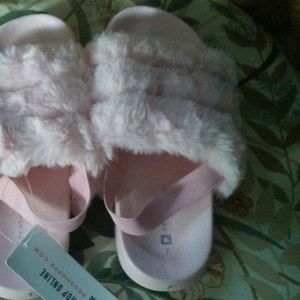 PenshopPE ladies fluffy furry slippers